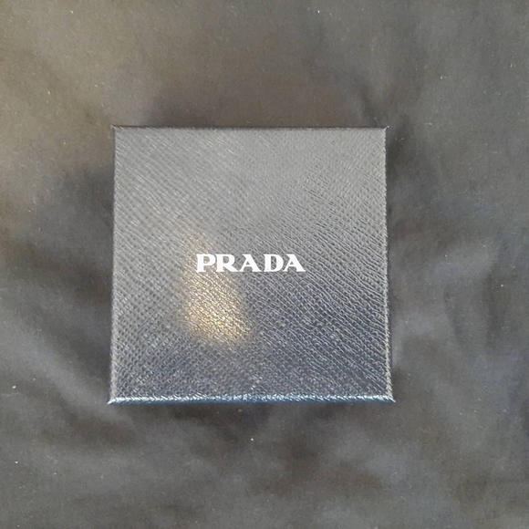 Prada leather letter keychain - Picture 4 of 4